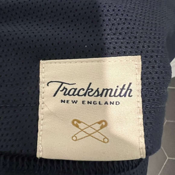 Tracksmith Men’s Van Cortlandt Running Singlet Navy and Ivory - Picture 2 of 5